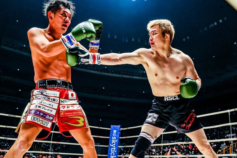 トラッシュトークを得意とする皇治と、蹴り技を禁じた「スタンディングバウト特別ルール」で対戦した　©RIZIN FF Susumu Nagao