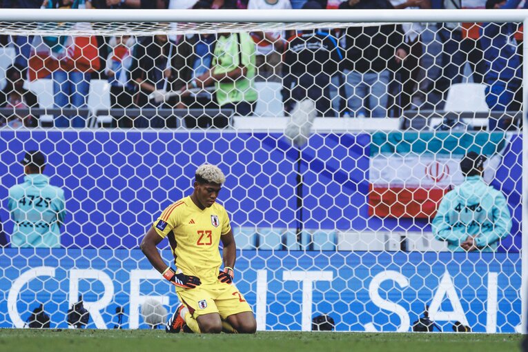 今大会、全試合で正GKを務めた鈴木彩艶。課題は露呈したが、今後の飛躍を期待したい　©︎Kiichi Matsumoto