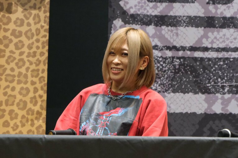 スターダム退団マッチで小波が“亡き戦友”木村花の技に込めた意味とは？ 対戦したジュリアは試合中に涙…「まだまだNEVER ENDです」(41)