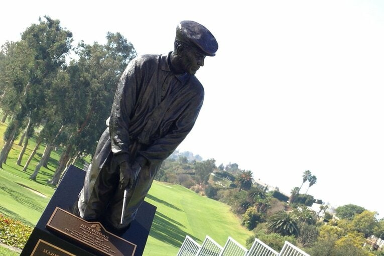 リビエラCCにあるベン・ホーガンの銅像（筆者撮影）