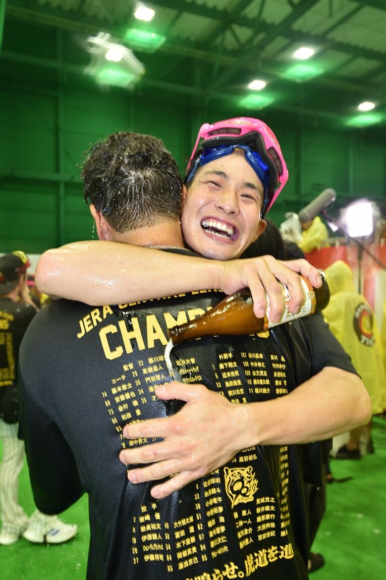 【ビールかけ…貴重カット多数】©Hideki Sugiyama