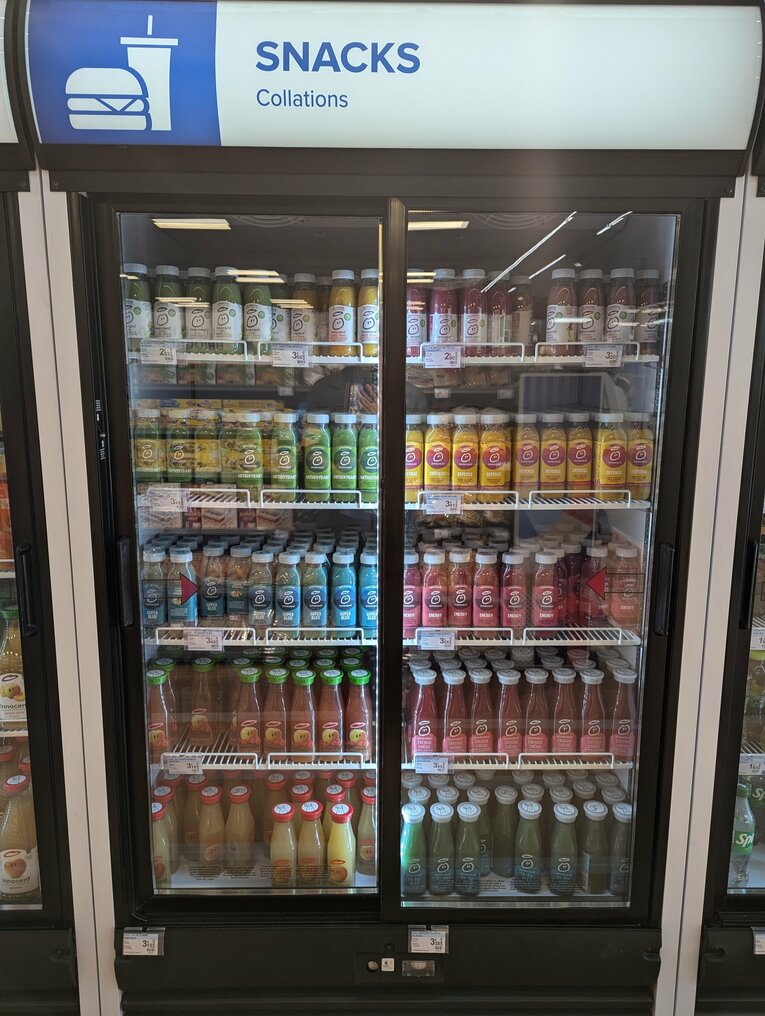 3ユーロ（約480円）ほどで販売されているスムージー　©Yu Saito 