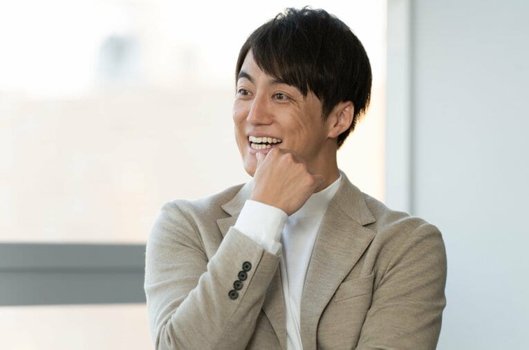 第97回大会から箱根駅伝に携わりはじめた梅澤廉アナウンサー。第96回大会を担当できず、実は悔し涙を流していたエピソードを明かした　©Shiro Miyake