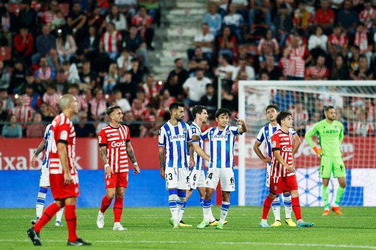 久保建英、ソシエダ同僚に「次は頼むよ」とウインク… カメラマンが収めた“1ゴール1アシスト＋余裕・信頼度アップの決定的瞬間”(28)