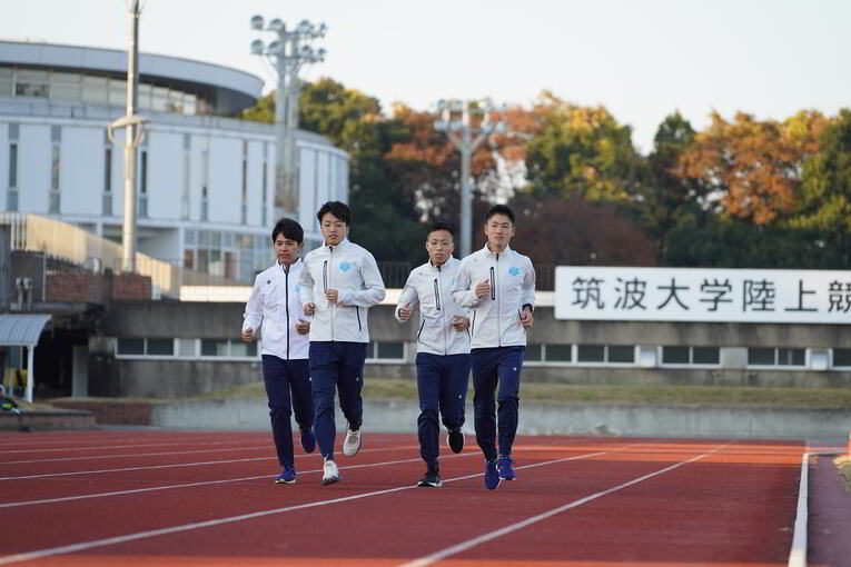 筑波大学には立派な陸上競技場が