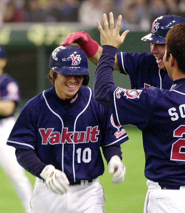 ヤクルト時代の城石。実はプロ入り前には葛藤を抱えていた（2002年撮影）　©JIJI PRESS