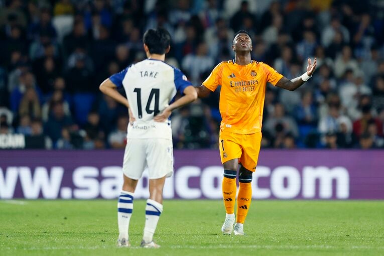 久保建英がマドリー戦後ファンに謝罪も…「エムバペとビニシウスはタケに手を焼いていた」カメラマン、久保本人が感じた「悪い中での好材料」(7)