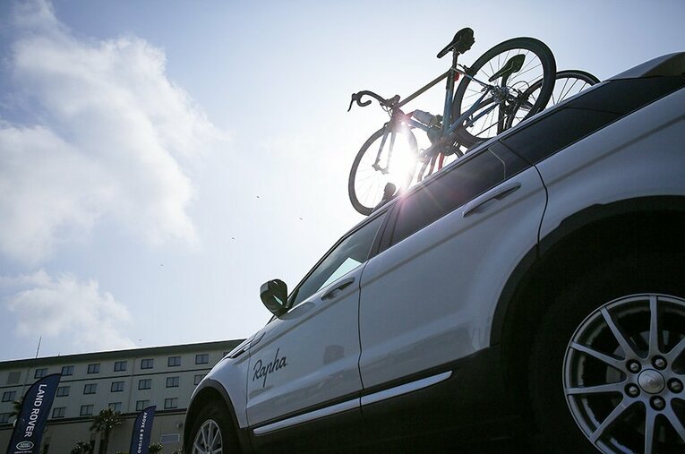 「クルマ＋α」の楽しさを提案するランドローバーの姿勢に共感!?(1) ／ photograph by JAGUAR LAND ROVER JAPAN Limited