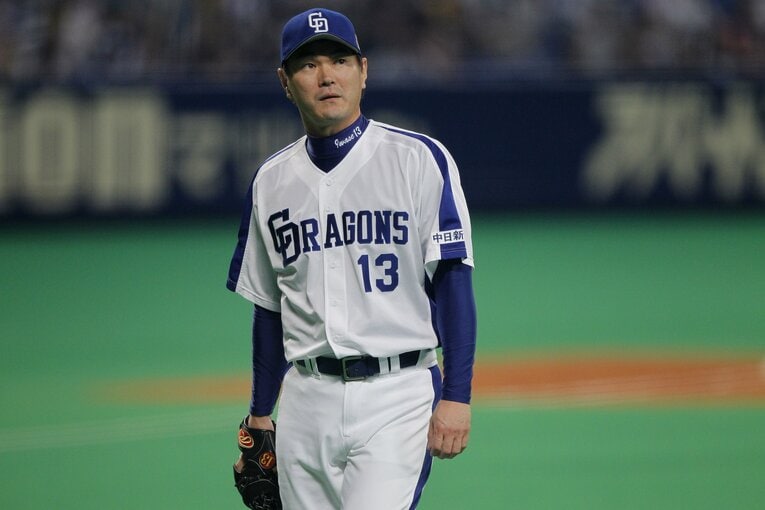 中日入団時、岩瀬仁紀は近藤が現役時代につけた背番号13を引き継いだ　©Tamon Matsuzono