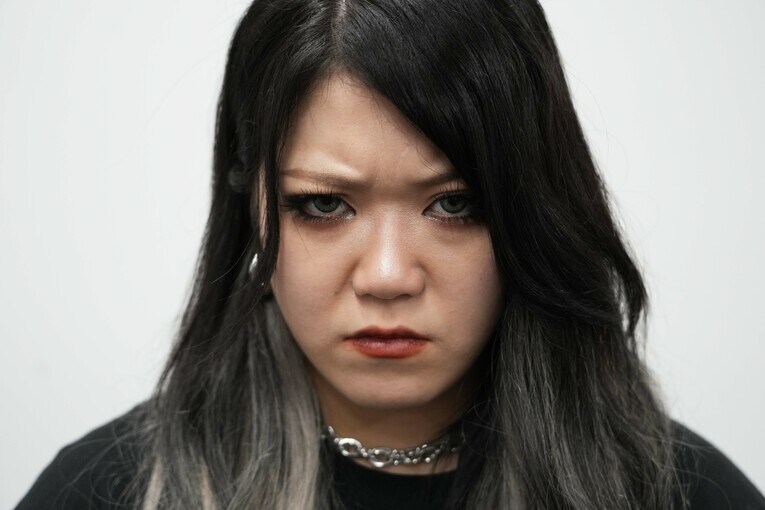 11月17日、大阪で「男vs.女」のシングルでのタイトル戦に挑む鈴季すず　©Essei Hara