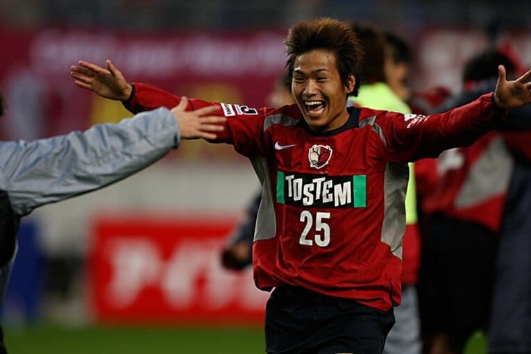 2007年、逆転優勝を決めて喜ぶ遠藤 ／ photograph by Shigeki Yamamoto