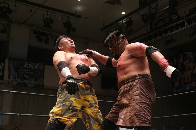 蛍光灯で殴り合い、大流血して…メキシコ人デスマッチファイター「もっと日本にいたい」ビオレント・ジャックの切実な思い「外国人がって…でも、ここがオレの家」(28)