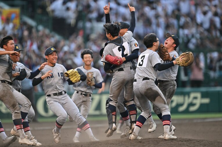 2023年、甲子園に“旋風”を巻き起こした慶応高校。あの大躍進のウラには一体、何があったのだろうか？　©Hideki Sugiyama
