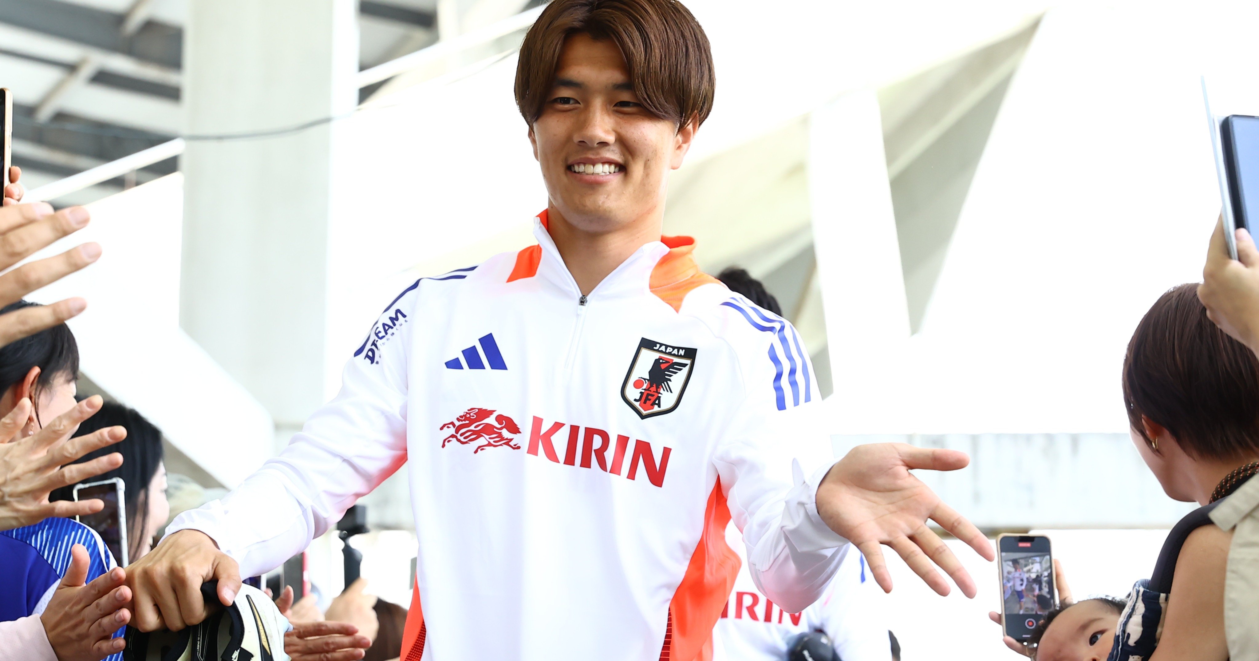 世間ではもう“終わった選手”だと…」サッカー日本代表・小川航基26歳が“消えた天才”にならなかった理由「でも腐ったことは一度もない」（3／3） -  サッカー日本代表 - Number Web - ナンバー