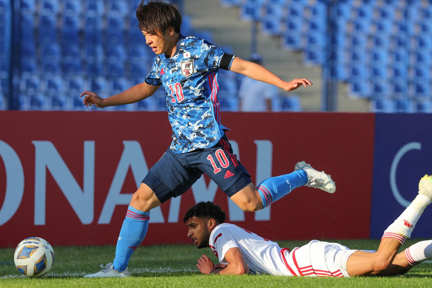 UAE戦は前半のみで交代した　©AFC