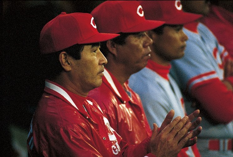 西武の強力打線を相手に、総力戦を展開した広島。山本監督は川口を中3日で第5戦に起用、気迫の勝利で日本一に王手をかけたが…… photograph by Masato Daito