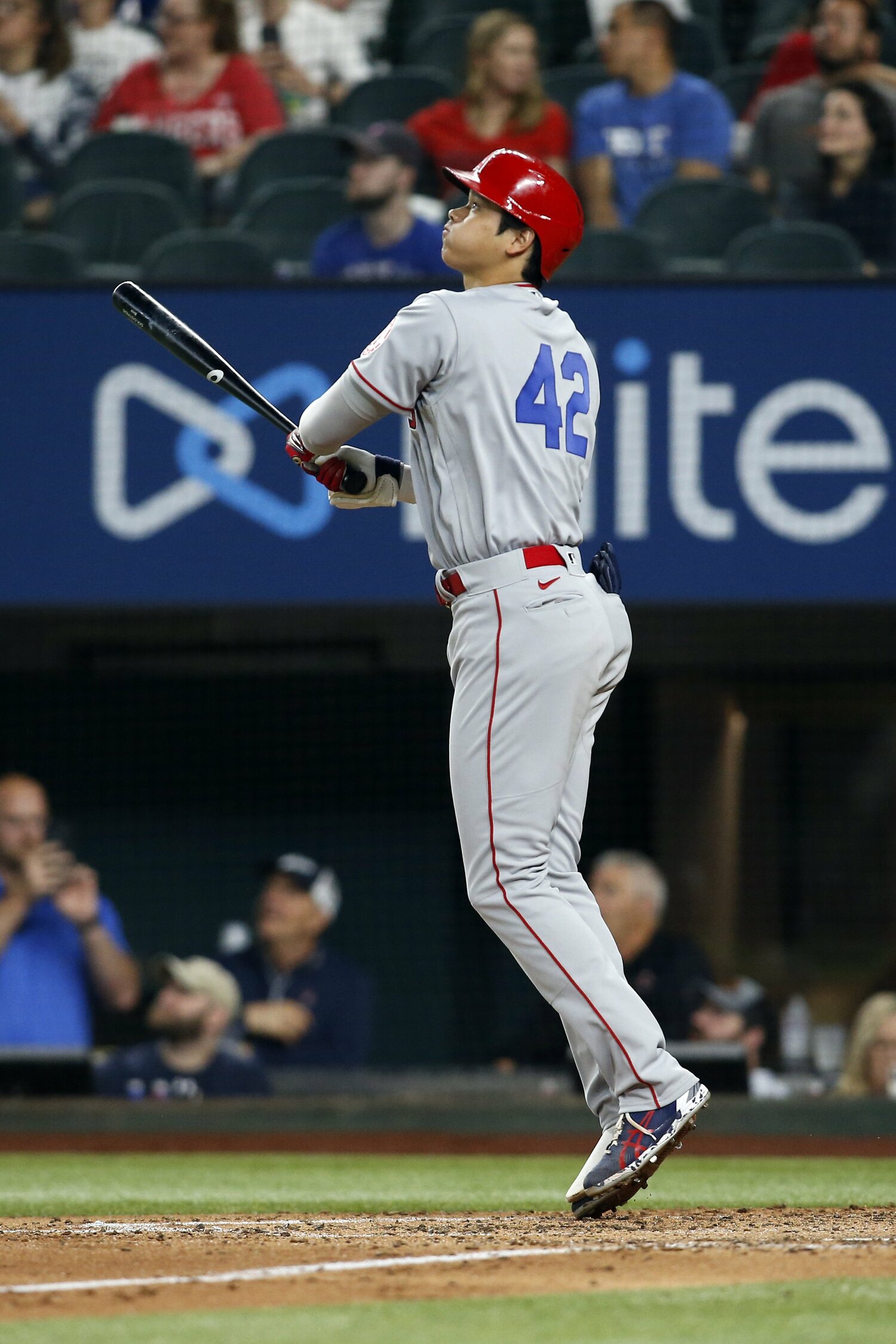 先頭打者弾につづき、第3打席でも豪快な2号を放った大谷 ©Getty Images