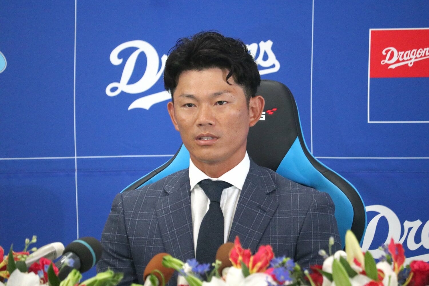 引退会見では周囲への感謝の思いを述べた大野　©︎JIJI PRESS