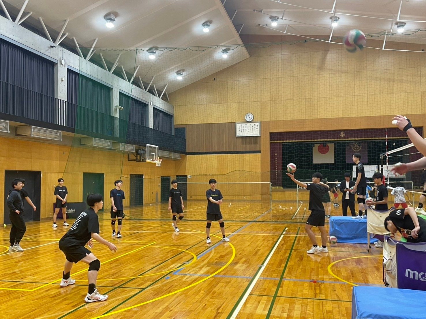 愛工大名電バレーボール部の練習風景（筆者撮影）