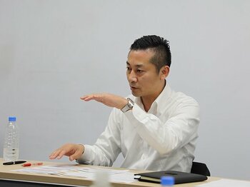 Bリーグ千葉、急成長の秘訣とは？スポーツ経営も“ギブ＆テイク”で。＜Number Web＞ photograph by Sports Graphic Number