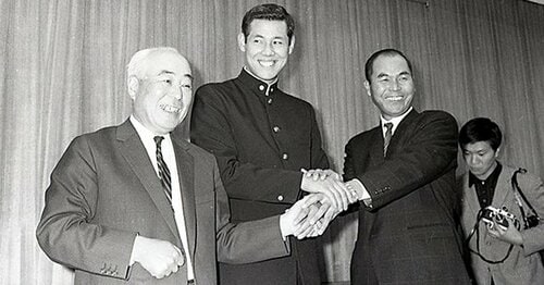 HANSHIN TIGERSグランドコート 野村克也監督モデル 野村克也さんの軌跡 [写真特集27/32] | 毎日新聞