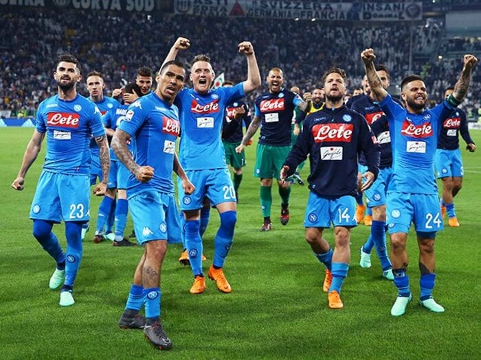 ユベントスに中指を立てたナポリ。「最後までスクデットを信じる」＜Number Web＞ photograph by Getty Images