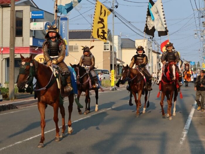 馬との関係は“家族同然”…「負担を考えて丁寧にケアを」相馬野馬追に見た“人と馬の共生のかたち”「相双地方にとって野馬追は特別」＜Number Web＞ photograph by Akihiro Shimada