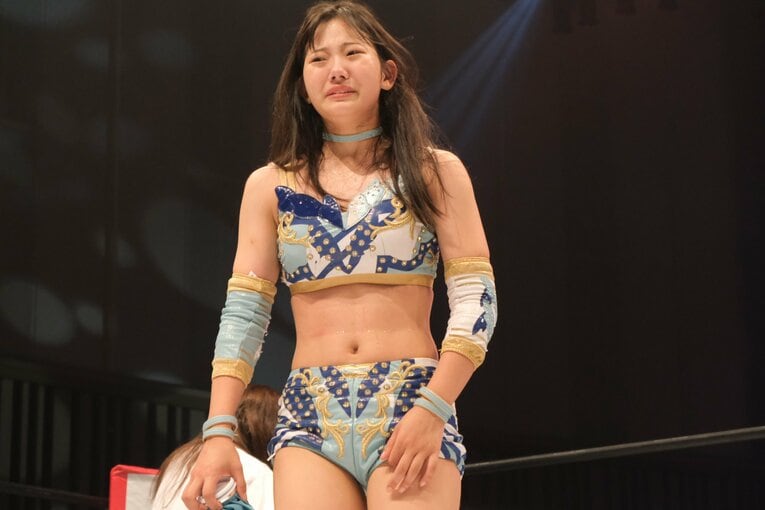 エンディング後、リングに一人残るとまた涙。感情の起伏が激しい5番勝負第2戦となった