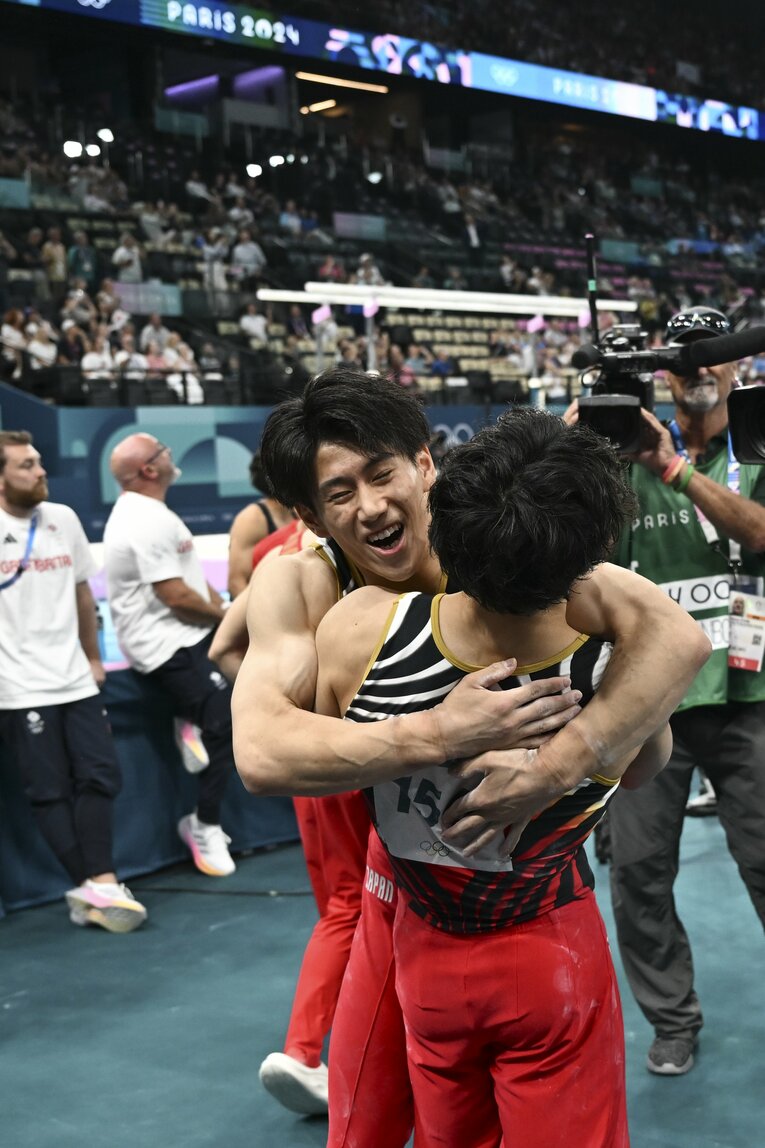 橋本大輝と熱い抱擁　©Asami Enomoto/JMPA