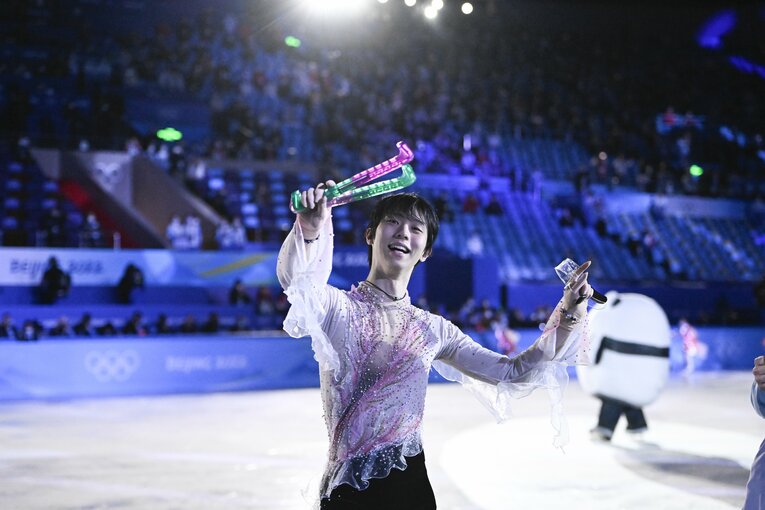 北京五輪エキシビションにて、笑顔の羽生　©Asami Enomoto/JMPA