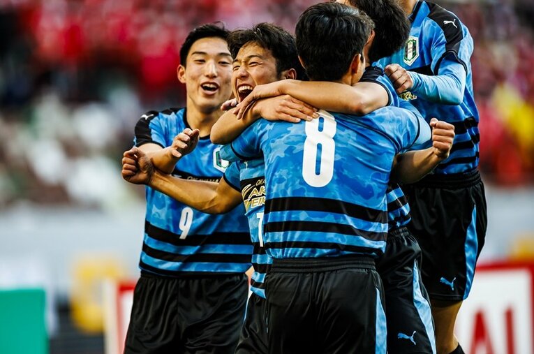 第101回の全国高校サッカー選手権を制した岡山学芸館。監督などに現地取材して日本一までのプロセスを聞いた　©Kiichi Matsumoto