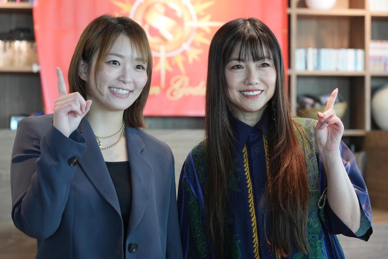 歌手の島谷ひとみと“タッグ”を結成したSareee　©Essei Hara