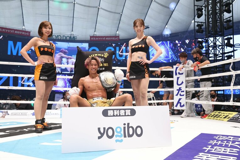 東京ドーム『THE MATCH 2022』でラウンドガールを務める宮原華音　©THE MATCH 2022/Chiyo Yamamoto