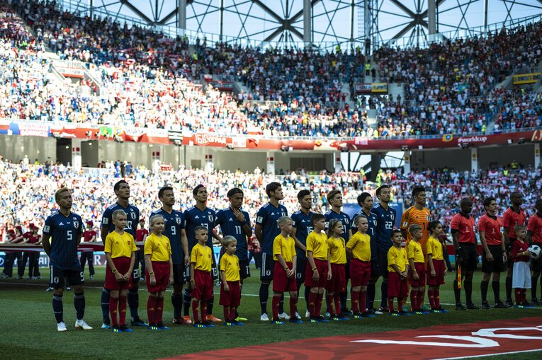 ロシアW杯のポーランド戦は先発メンバーを6人入れ替えて臨んだ。左から長友佑都、＊槙野智章、＊岡崎慎司、＊武藤嘉紀、＊宇佐美貴史、酒井宏樹、＊山口蛍、＊酒井高徳、吉田麻也、柴崎岳、川島永嗣（＊が入れ替えた選手）　©︎Takuya Sugiyama/JMPA