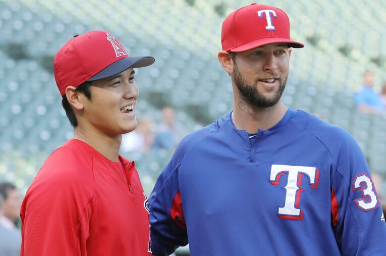 2018年、エンゼルス時代の大谷とマーティン。今回の対戦では“再会”とはならず（写真は右に続きます）　©JIJI PRESS