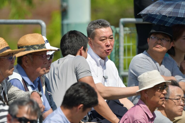 2019年、大船渡高校の佐々木朗希を視察する江川卓　©BUNGEISHUNJU