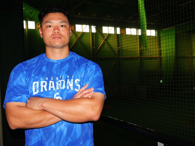 肩周りはまさに筋骨隆々　©Haruka Sato