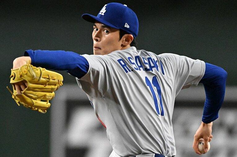 リリーフで好投を続ける佐々木朗希。クローザーとしての未来を見てみたい気もするが、メジャー特有の年俸事情も勘案する必要がある ／ photograph by Norm Hall/Getty Images