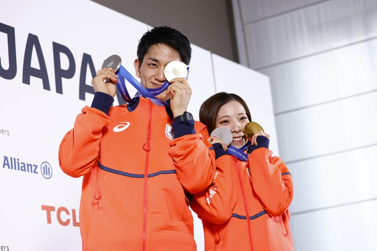 【りくりゅうミラノ幸せ写真】メダル獲得会見にて　©Sunao Noto/JMPA