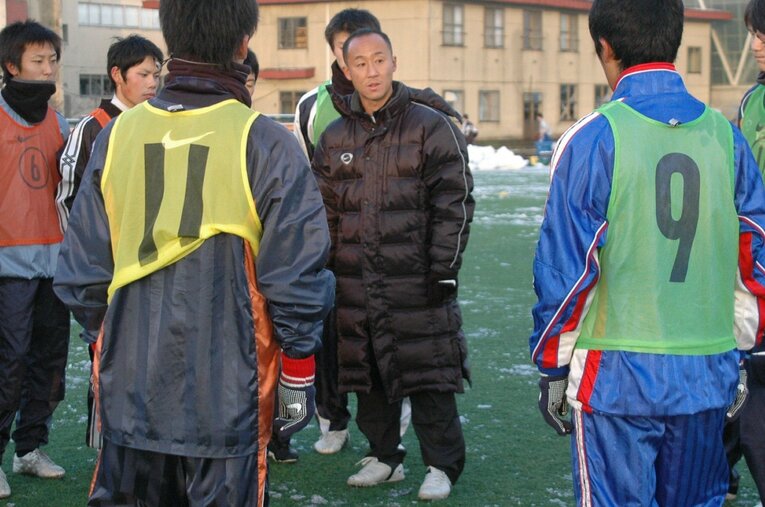 2006年、S級ライセンス取得直後の青森山田・黒田監督　©Sankei Shimbun