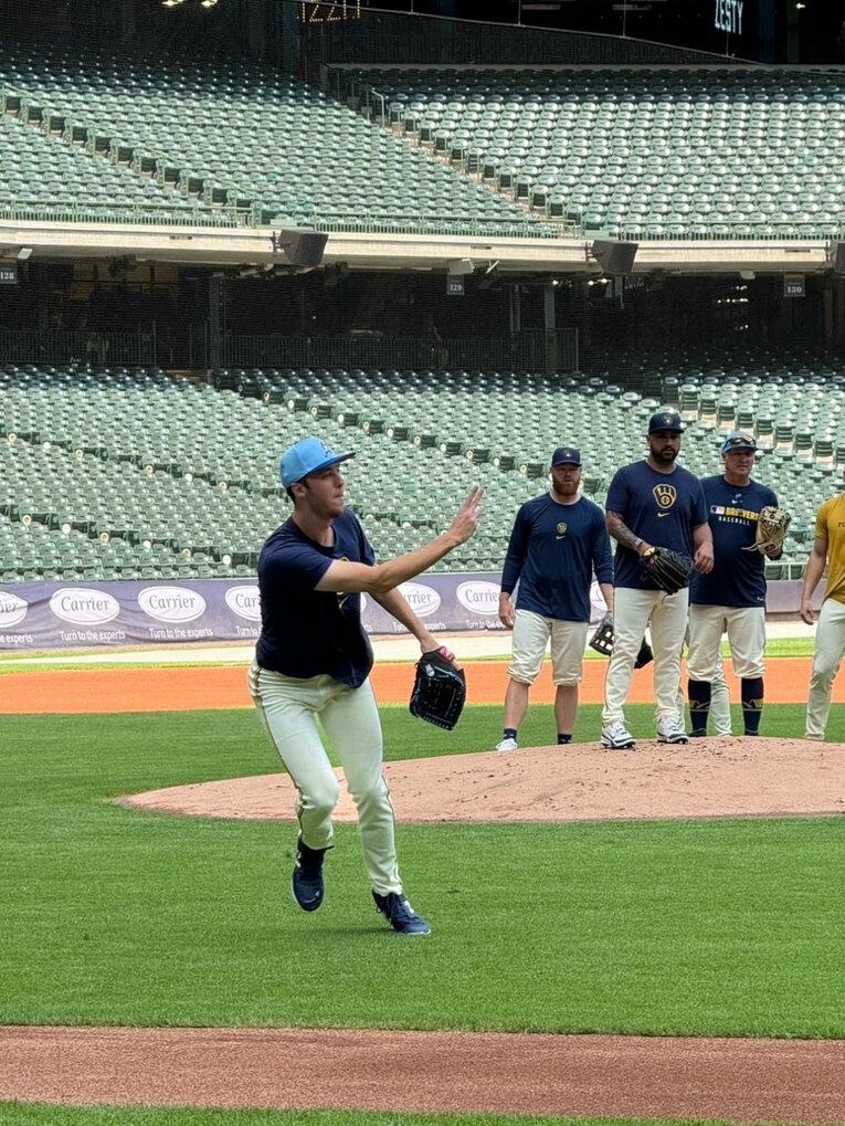 【番記者が撮った“テレビに映らない”大谷＆ドジャース写真】全米注目のミジオロウスキー　©Naoyuki Yanagihara