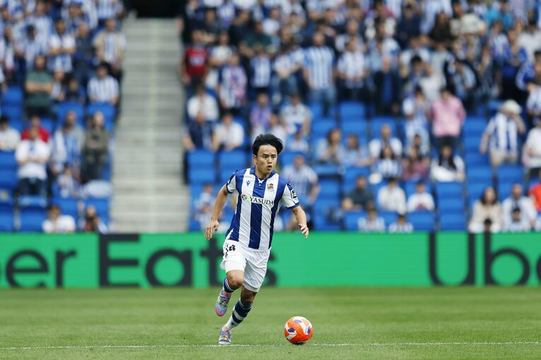 「至る所に14番ユニの子供」久保建英が“バスクで愛される日常”を激写「甥っ子がタケクボって応援してるんだ」醸造所レストランオーナーのこぼれ話(9)