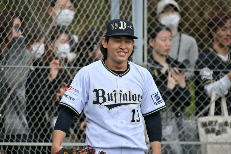 春季キャンプの練習中。生き生きとした表情でボールを追う宮城　©︎Hideki Sugiyama