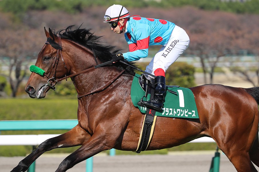ダービーで激突する2頭の無敗馬。ブラストワンピースに混戦適性が。<Number Web> photograph by Yuji Takahashi