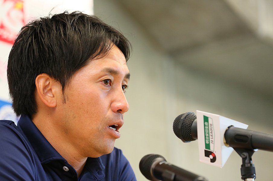 塩谷司も巣立った水戸、J2での異彩。西ヶ谷監督「ウチは再生、育成工場」<Number Web> photograph by J.LEAGUE PHOTOS