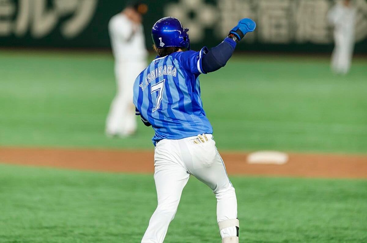 ベイスターズの“幸運のお守り”。石川雄洋が通算1000本安打目前。（2／4