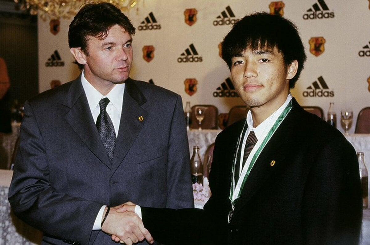 日本のベッカムになってくれ」小野伸二がアジア杯で輝いた日…トルシエ68歳が旧知の日本人記者へ託す伝言「再会を喜んでくれたら」（2／4） -  サッカー日本代表 - Number Web - ナンバー