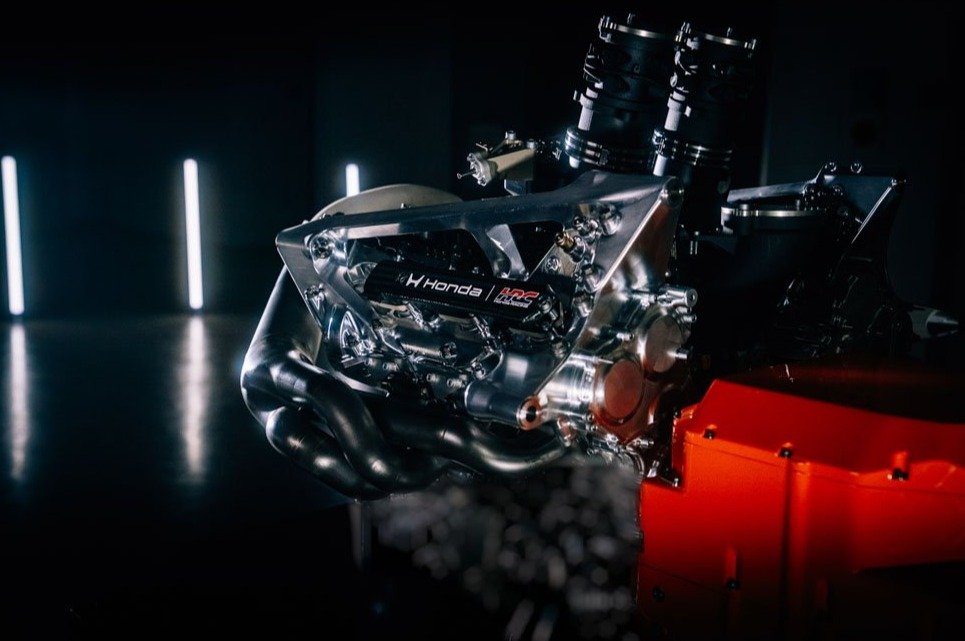 誰が何のために規則を“変えた”のか…各マニュファクチャラーの主張入り乱れる「圧縮比トリック」の真の問題点＜Number Web＞ photograph by HONDA