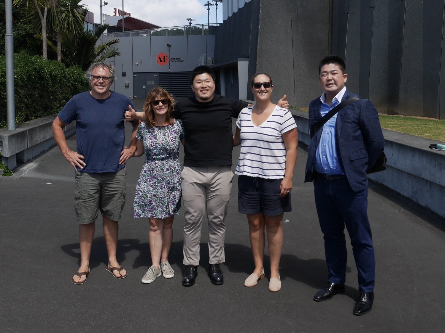 ニュージーランド研修時の川村（中央）