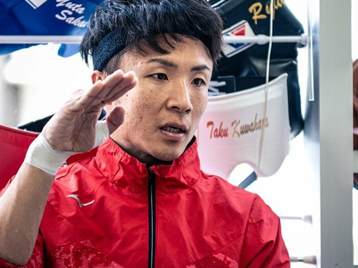 井上尚弥は「僕よりサッカーが上手かった」幼なじみの元サッカー選手・山口聖矢が明かす怪物の少年時代「ナオはボクシングのことを話さなかった」<Number Web> photograph by Takuya Sugiyama